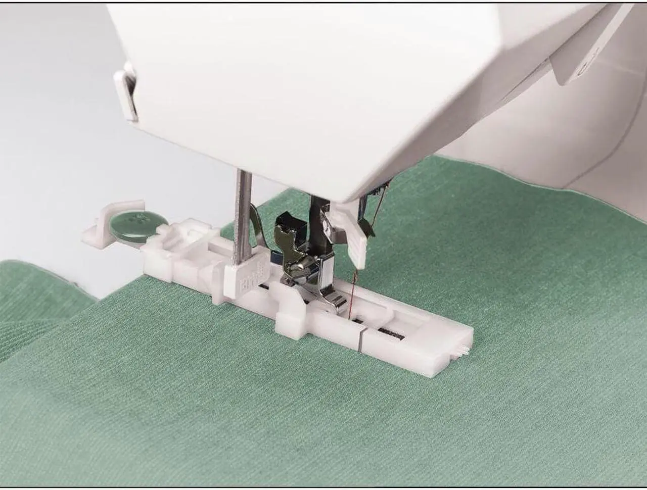 Alt view image 2 of 4 - Singer 2277FR Tradition 2277 Sewing Machine