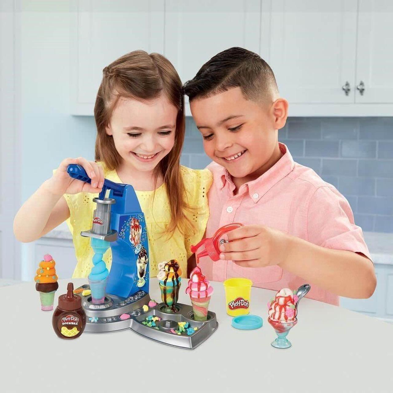 Alt view image 2 of 6 - Hasbro E6688 Play-Doh Kitchen Creations Drizzy Ice Cream Playset