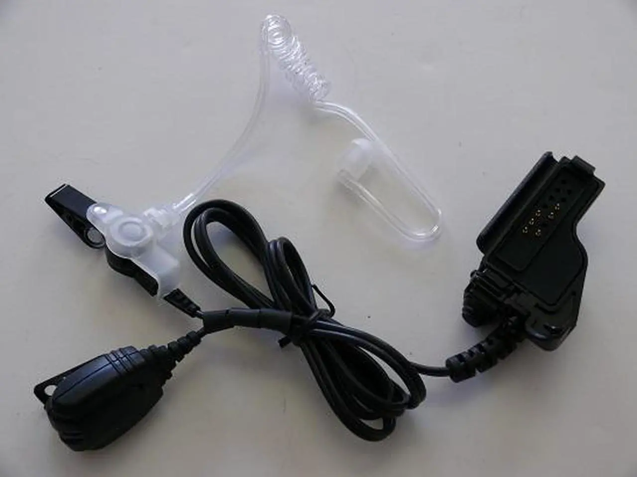 Main image of TITAN® Acoustic Earbud Headset Mic for MOTOROLA HT1000 XTS3000 XTS5000 Radios