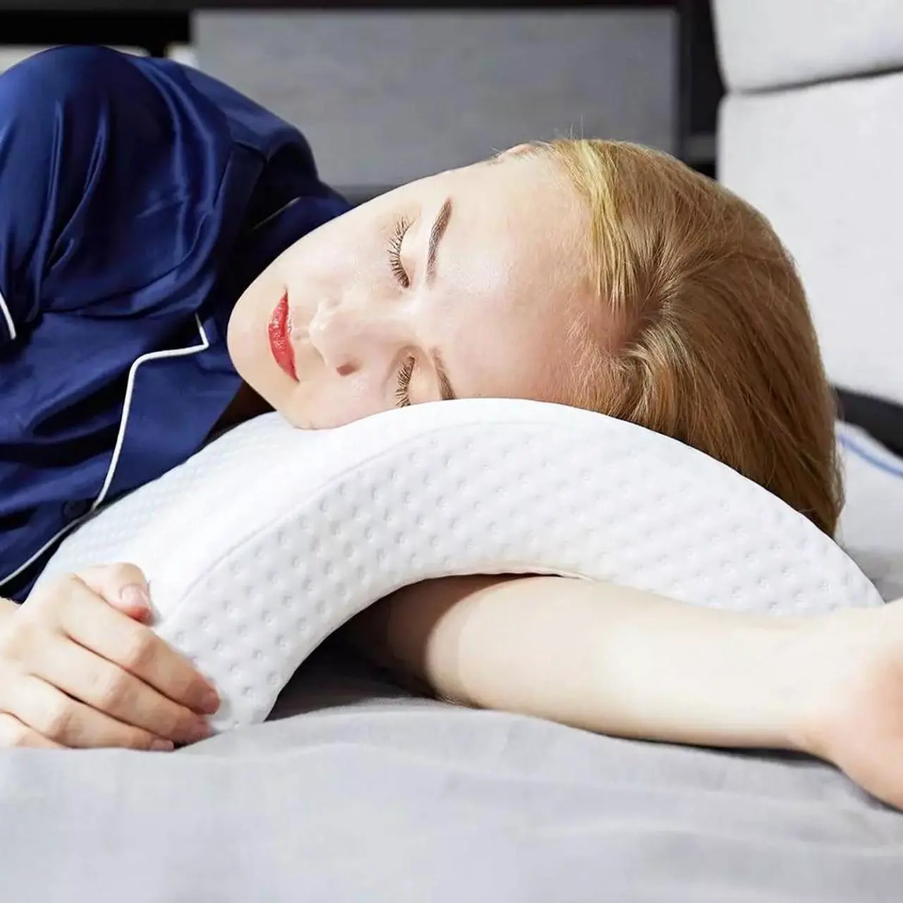 Alt view image 3 of 5 - Memory Foam Pressure Free Pillow