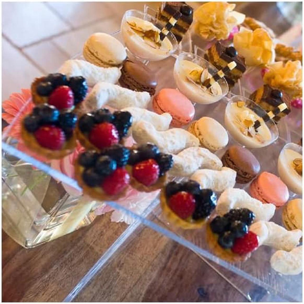 Alt view image 7 of 7 - OnDisplay Cross Tier Acrylic Display Rack/Stand - Clear Food Display Stage (8" Height)
