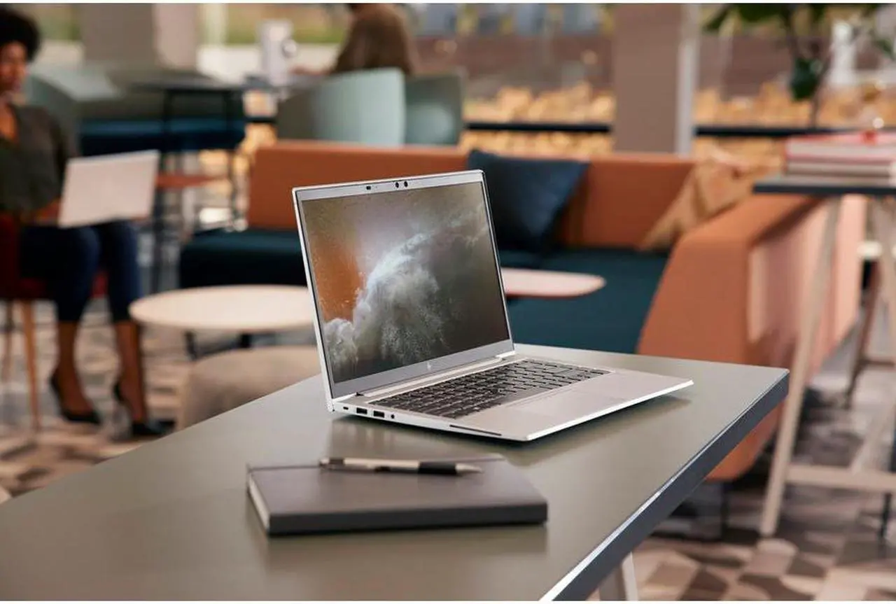 Alt view image 4 of 11 - HP EliteBook 845 G8 14" Notebook - Full HD - 1920 x 1080 - AMD Ryzen 5 PRO 5650U Hexa-core (6 Core) 2.30 GHz - 16 GB RAM - 256 GB SSD - AMD Chip - AMD Radeon Graphics - In-plane Switching (IPS) T