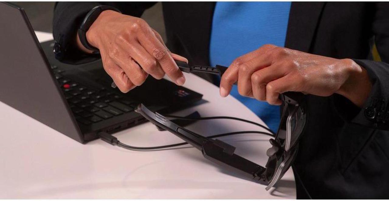 Alt view image 5 of 18 - Lenovo ThinkReality A3 Smart Glasses