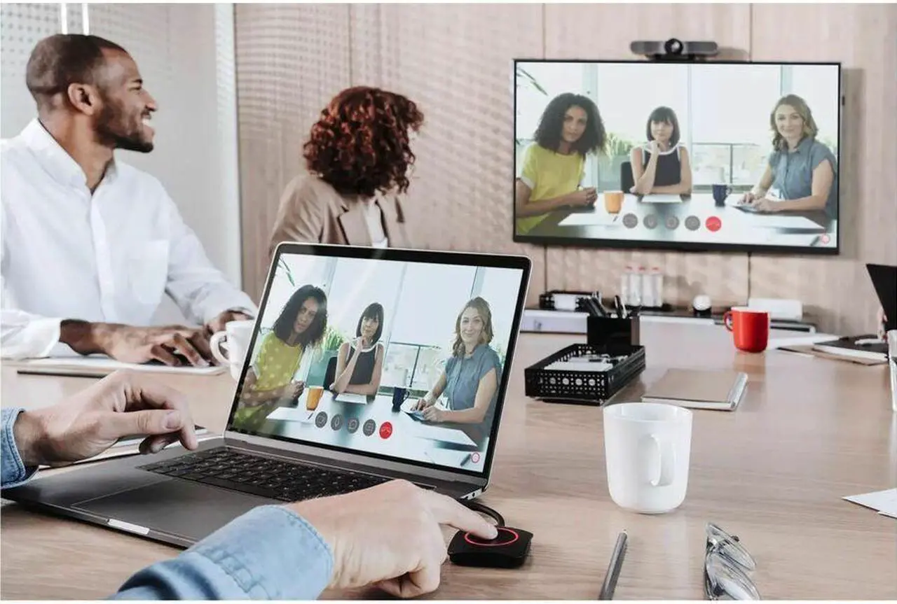 Alt view image 3 of 5 - Barco ClickShare CX30 Gen2 Wireless Presentation System w 2 Buttons R9861613USB2