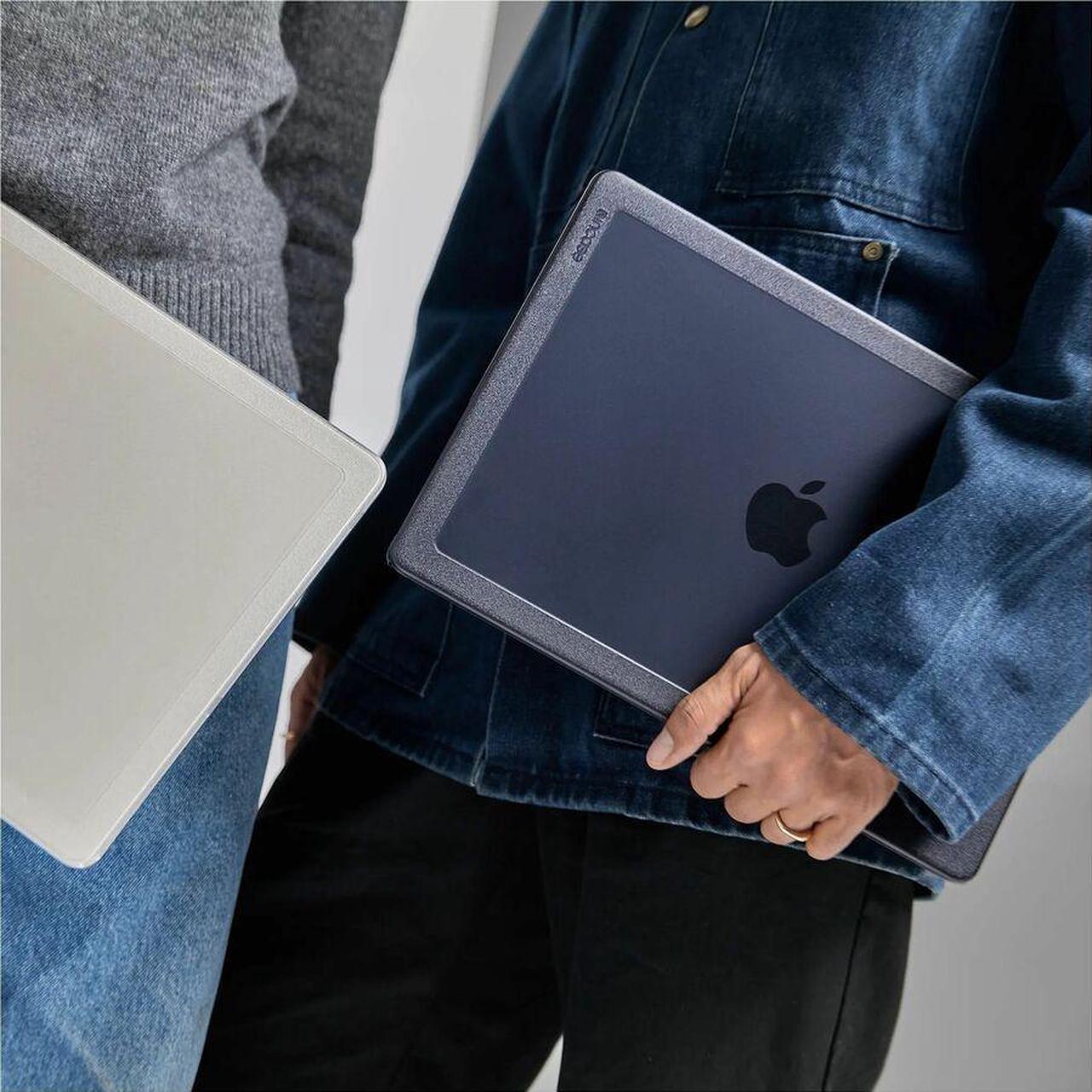 Alt view image 7 of 7 - Incase Edge Hardshell Case with Makrolon for 14-inch MacBook Pro (M1-M4, 2021-2024) - For Apple MacBook Pro - Clear - Matte - Scratch Resistant, Fingerprint Resistant, Bump Resistant - Makrolon, Polyc