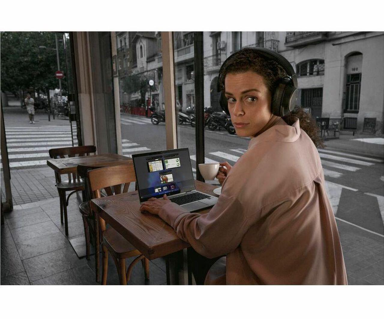 Alt view image 4 of 7 - HP EliteBook 6 G1i 14" Notebook - WUXGA - Intel Core Ultra 7 265U - vPro Technology - 32 GB - 512 GB SSD - English Keyboard - Pike Silver Aluminum - 1920 x 1200 - Windows 11 Pro - Intel - In-plan