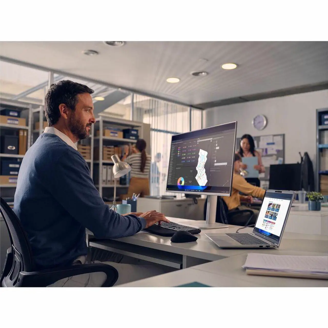 Alt view image 7 of 8 - HP EliteBook 6 G1i 13.3" Notebook - WUXGA - Intel Core Ultra 5 235U - vPro Technology - 16 GB - 512 GB SSD - English Keyboard - Pike Silver Aluminum - Intel Chip - 1920 x 1200 - Windows 11 Pro -