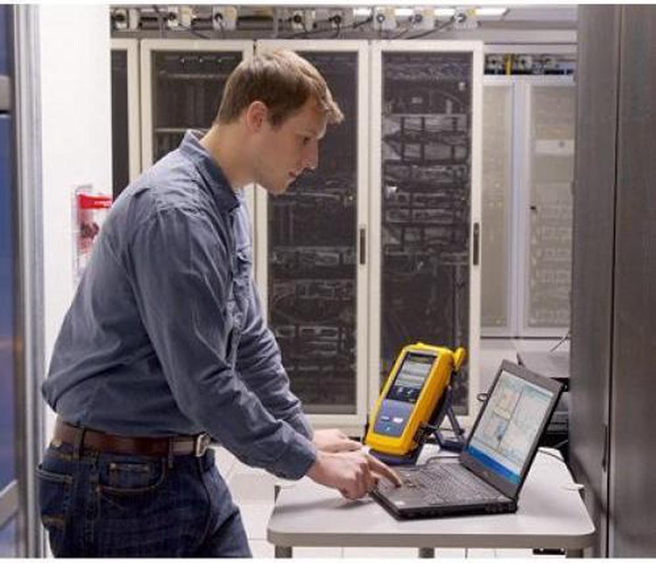 Alt view image 7 of 10 - Fluke Networks OptiFiber Pro OFP2-100-QI Cable Analyzer
