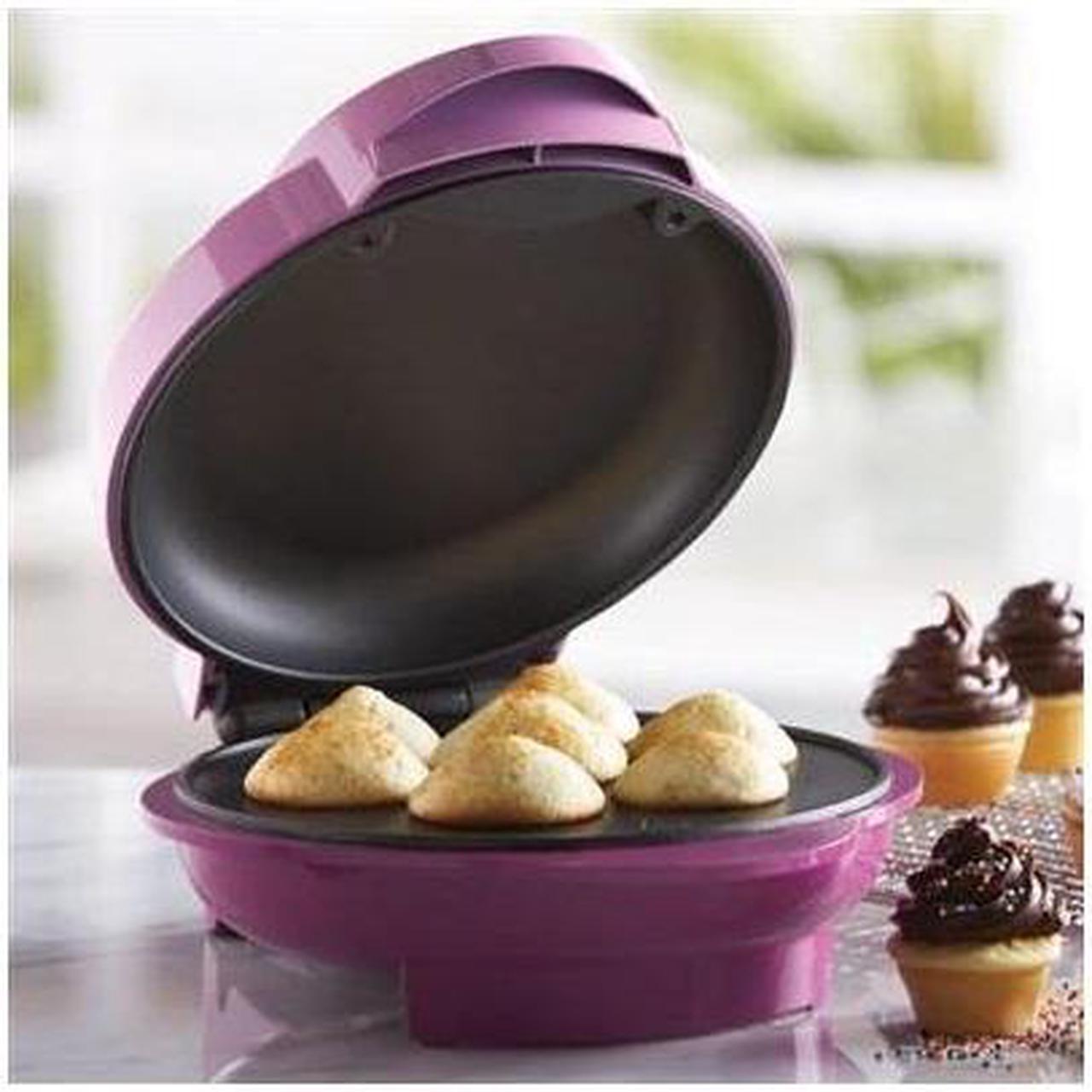 Alt view image 3 of 6 - Brentwood Appliances TS-252 Mini Cupcake Maker, Pink