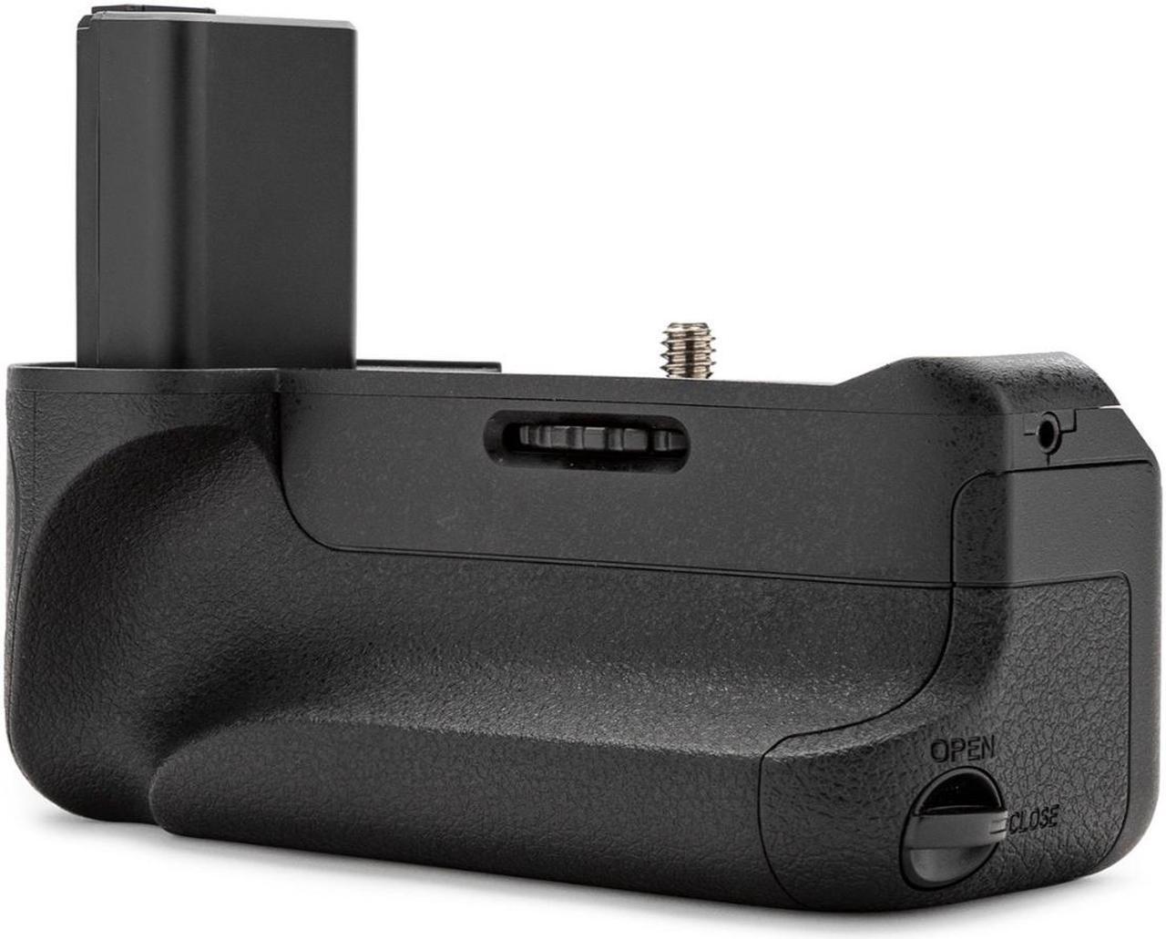 Alt view image 3 of 6 - Sony Alpha a6400 Mirrorless Digital Camera with 18-135mm Lens (Black) Bundle