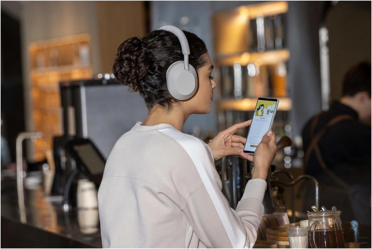 Alt view image 20 of 20 - Sony WH-1000XM5 Noise-Canceling Wireless Over-Ear Headphones (Silver)