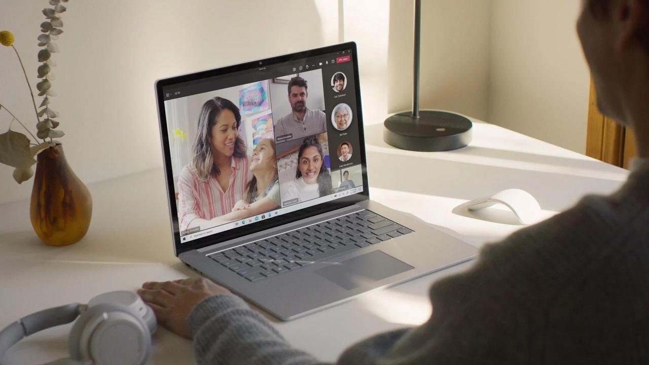 Alt view image 9 of 9 - Microsoft Laptop Surface Laptop 4 Intel Core i5-1145G7 8GB Memory 512 GB SSD Intel Iris Xe Graphics 13.5" Touch Screen Windows 10 Pro 5BV-00035