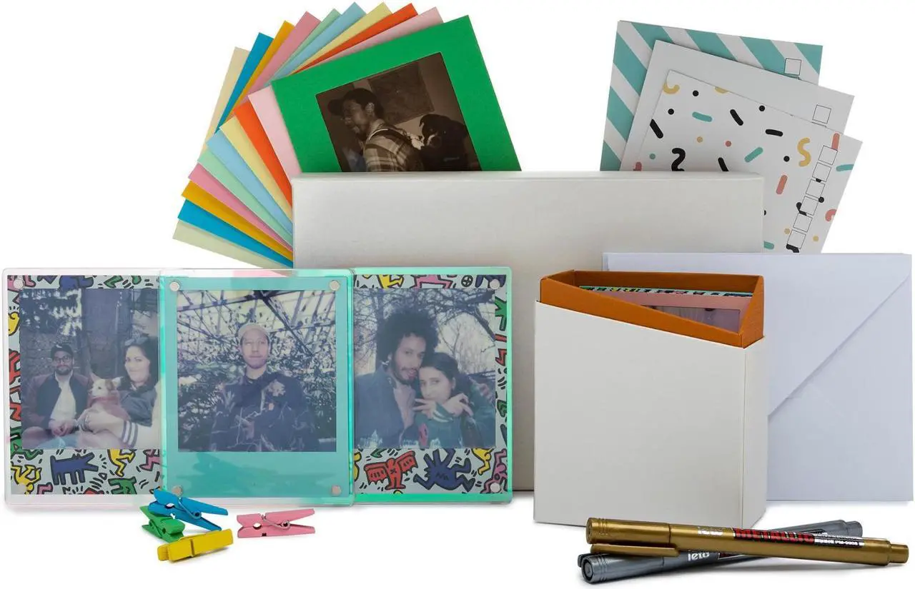 Alt view image 2 of 7 - Polaroid OneStep Closeup Camera with Polaroid Color Instant Film Bundle