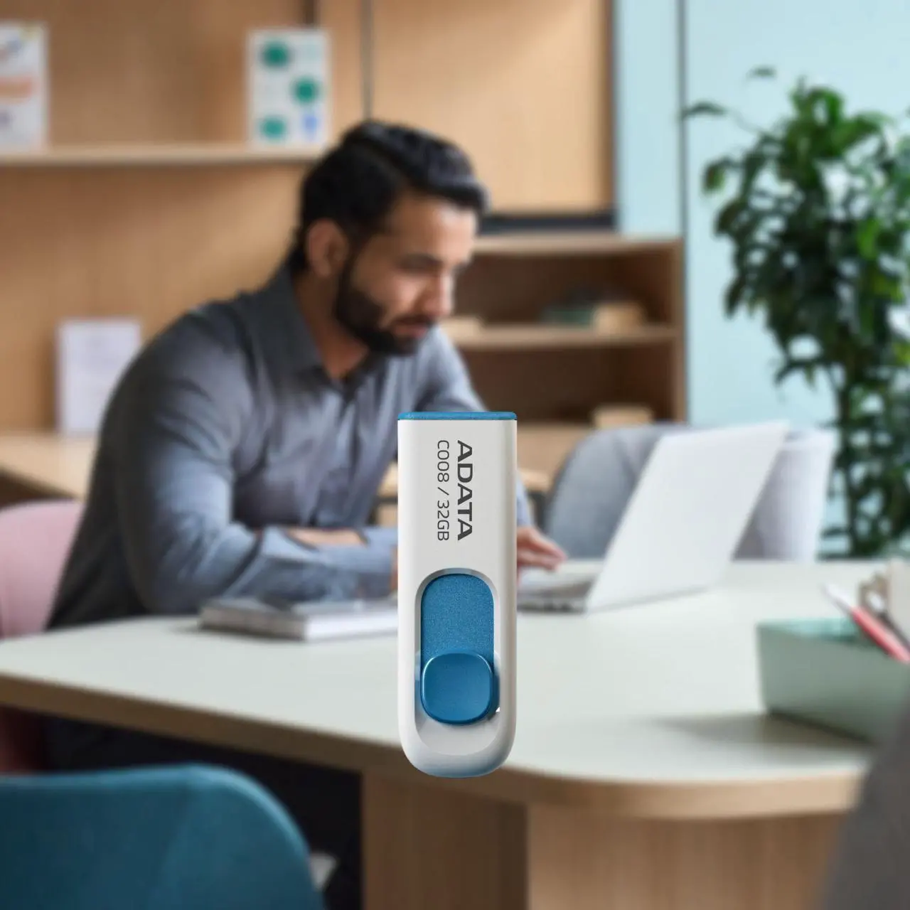 Alt view image 7 of 7 - ADATA 32GB USB 2.0 Retractable Capless Flash Drive (White, 50-pack) with USB-C Adapter bundle