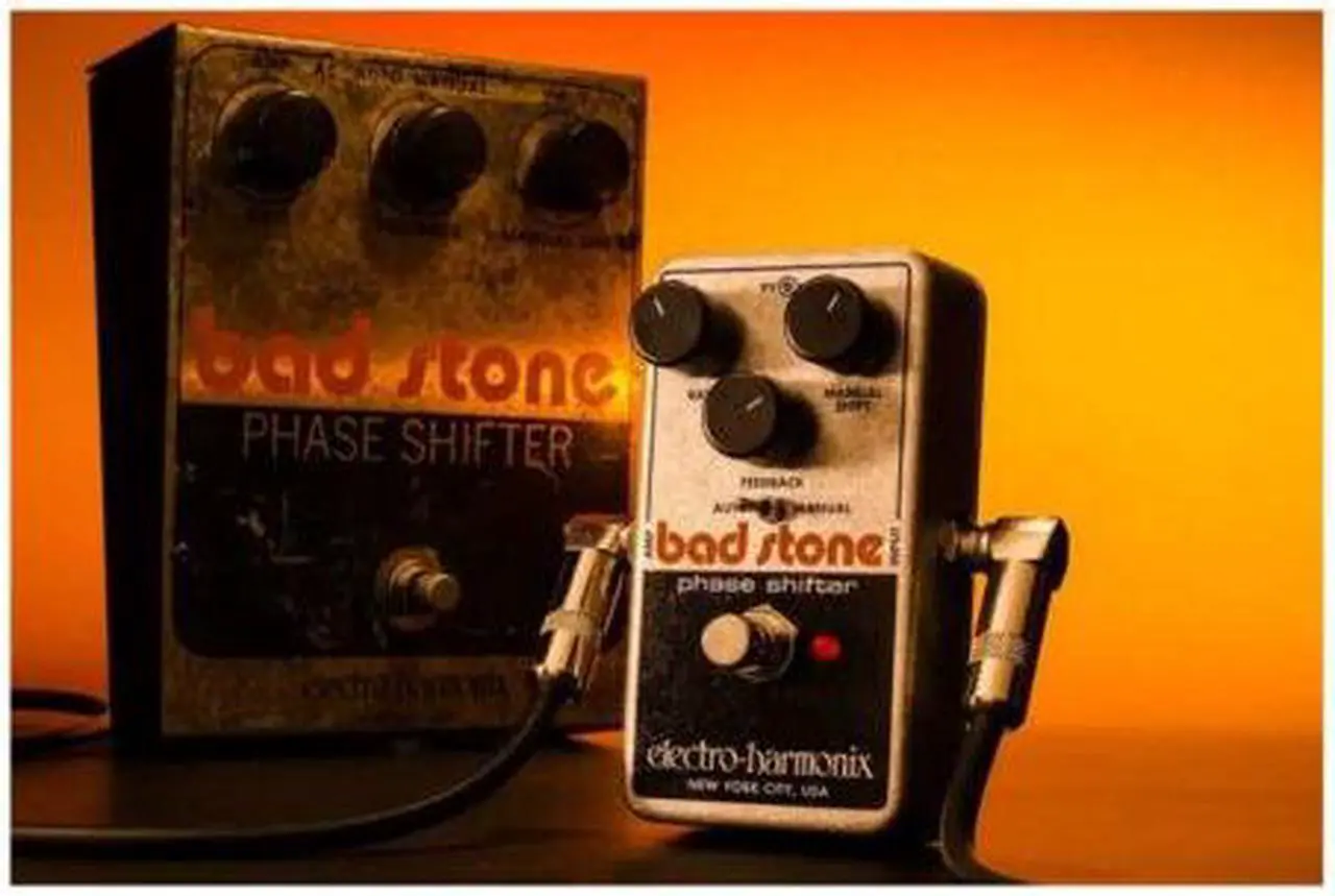 Alt view image 3 of 3 - Electro-Harmonix Bad Stone Phase Shifter Pedal