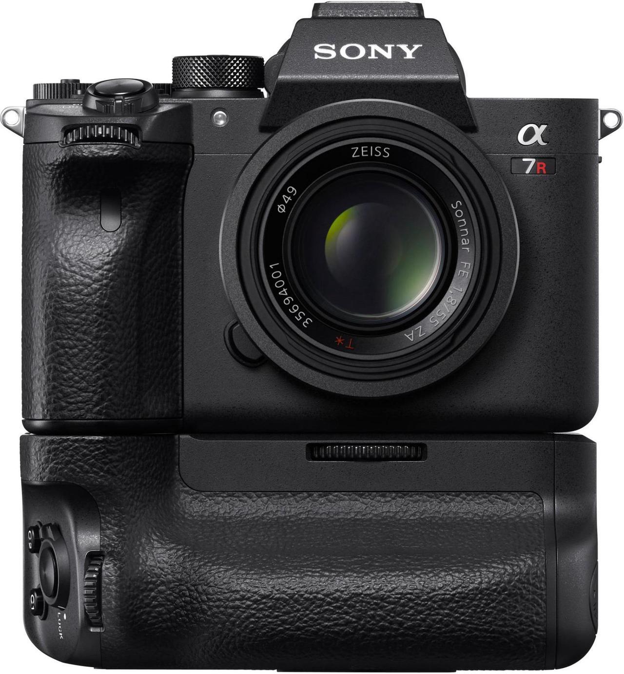 Alt view image 13 of 17 - vertical grip for sony alpha 7r iv  vgc4em