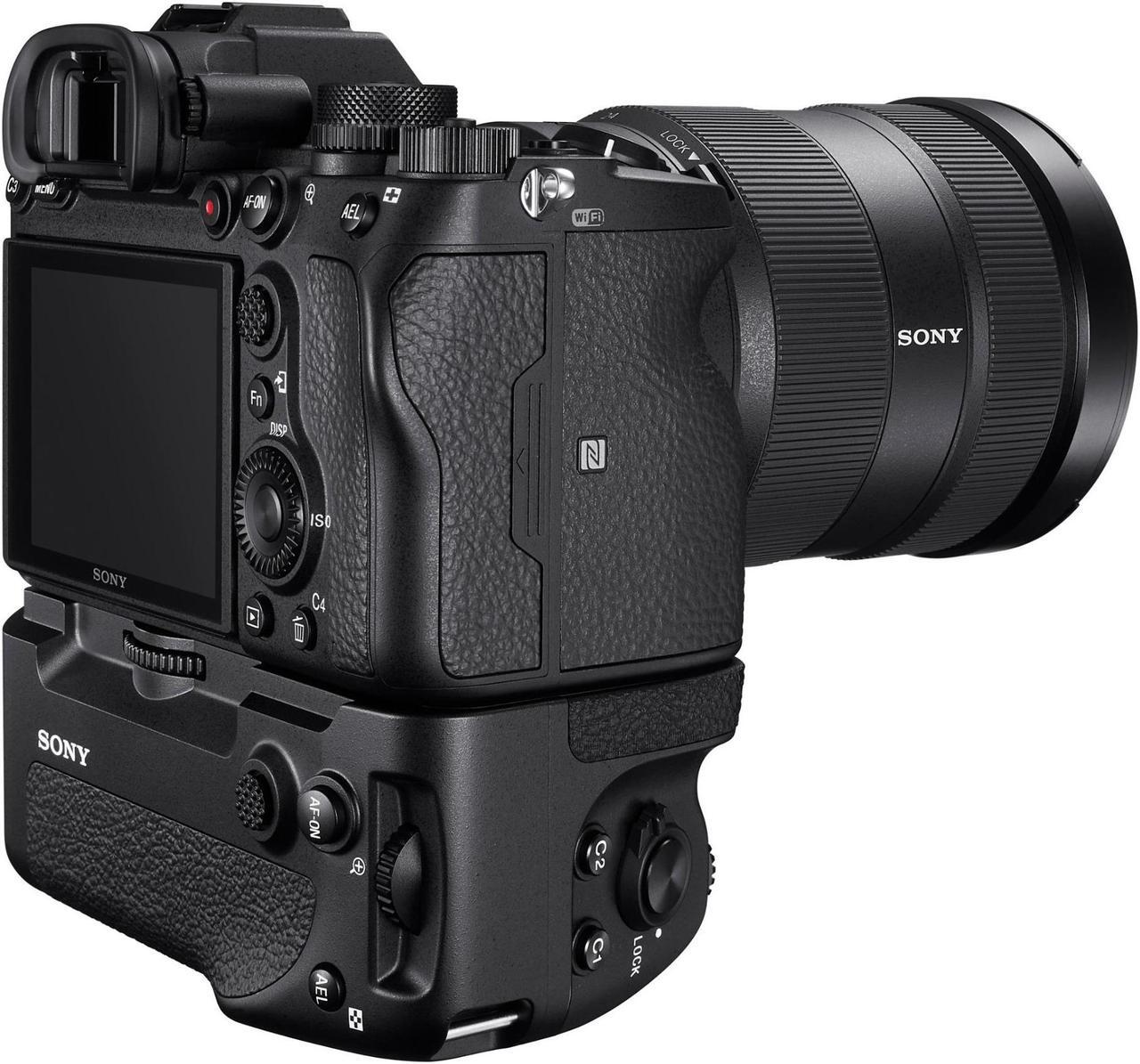 Alt view image 15 of 17 - vertical grip for sony alpha 7r iv  vgc4em