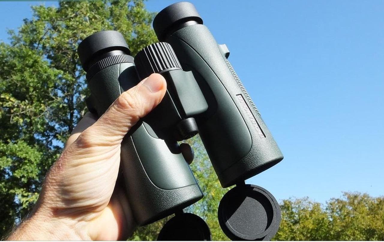 Alt view image 3 of 5 - Hawke Sport Optics Endurance ED 8x42 Binoculars (Green)