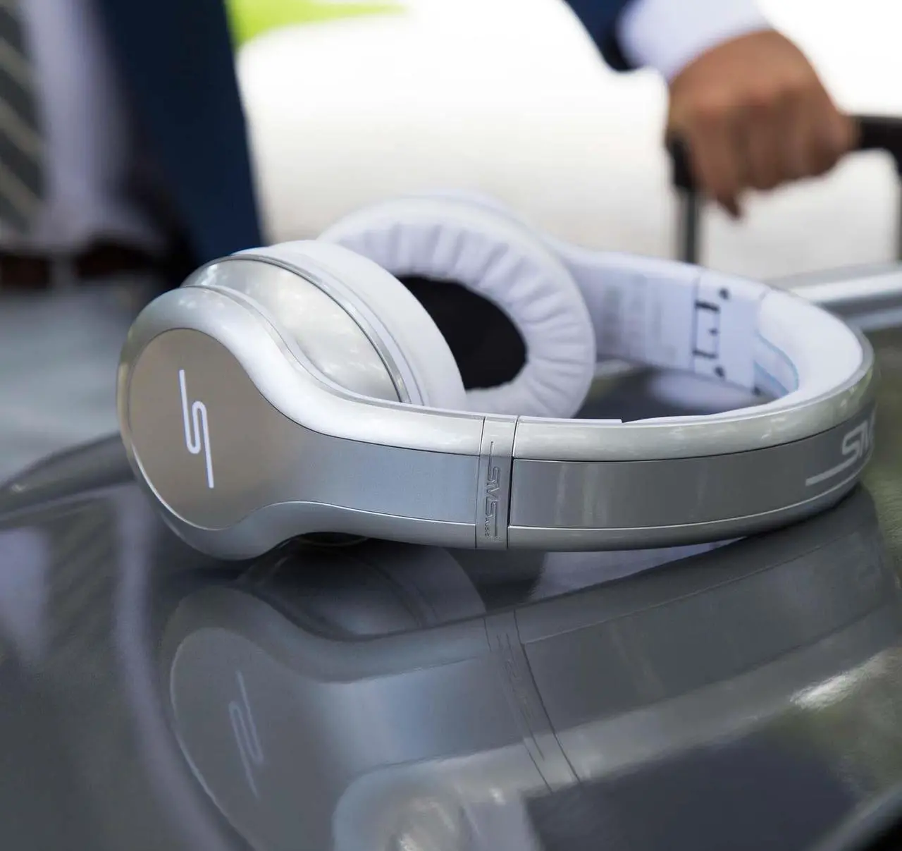 Alt view image 4 of 20 - SMS Audio STREET by 50 Cent ANC Active Noise-Canceling Headphones - Cool Silver