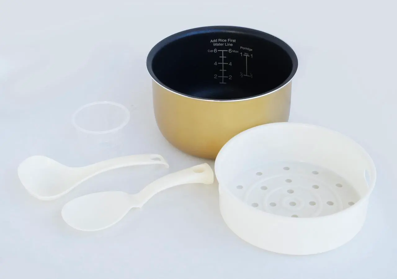Alt view image 7 of 7 - 6 Cups Multi-functional Rice Cooker