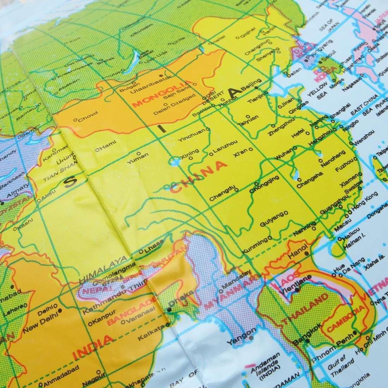 Alt view image 5 of 5 - Inflatable Globe World Earth Ocean Map Ball Geography Learning Kids Educational Beach Ball