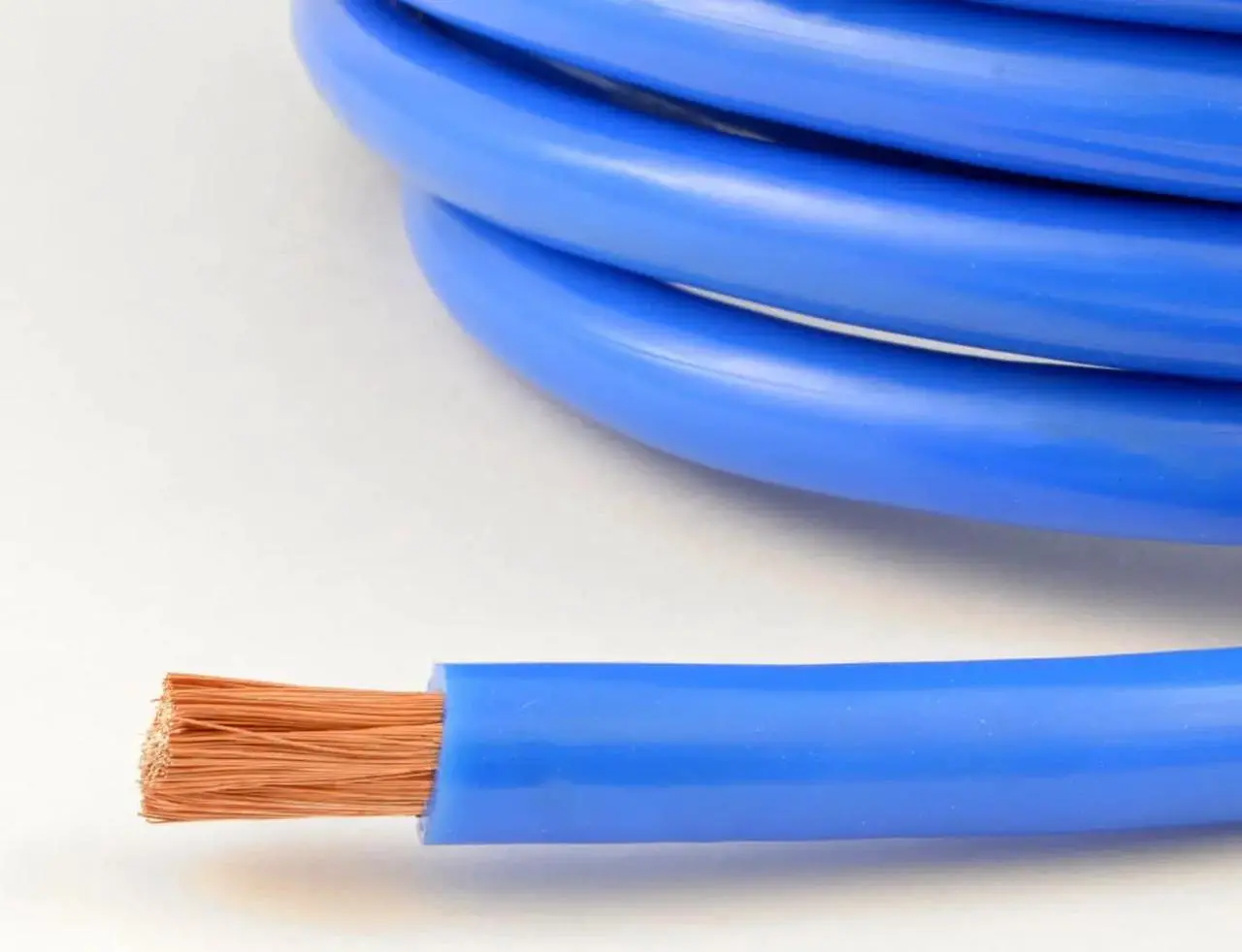 Alt view image 2 of 5 - 4 Gauge 50 Feet Total Blue and Black High-Performance Amplifier Power/Ground Cable (Blue/Black)