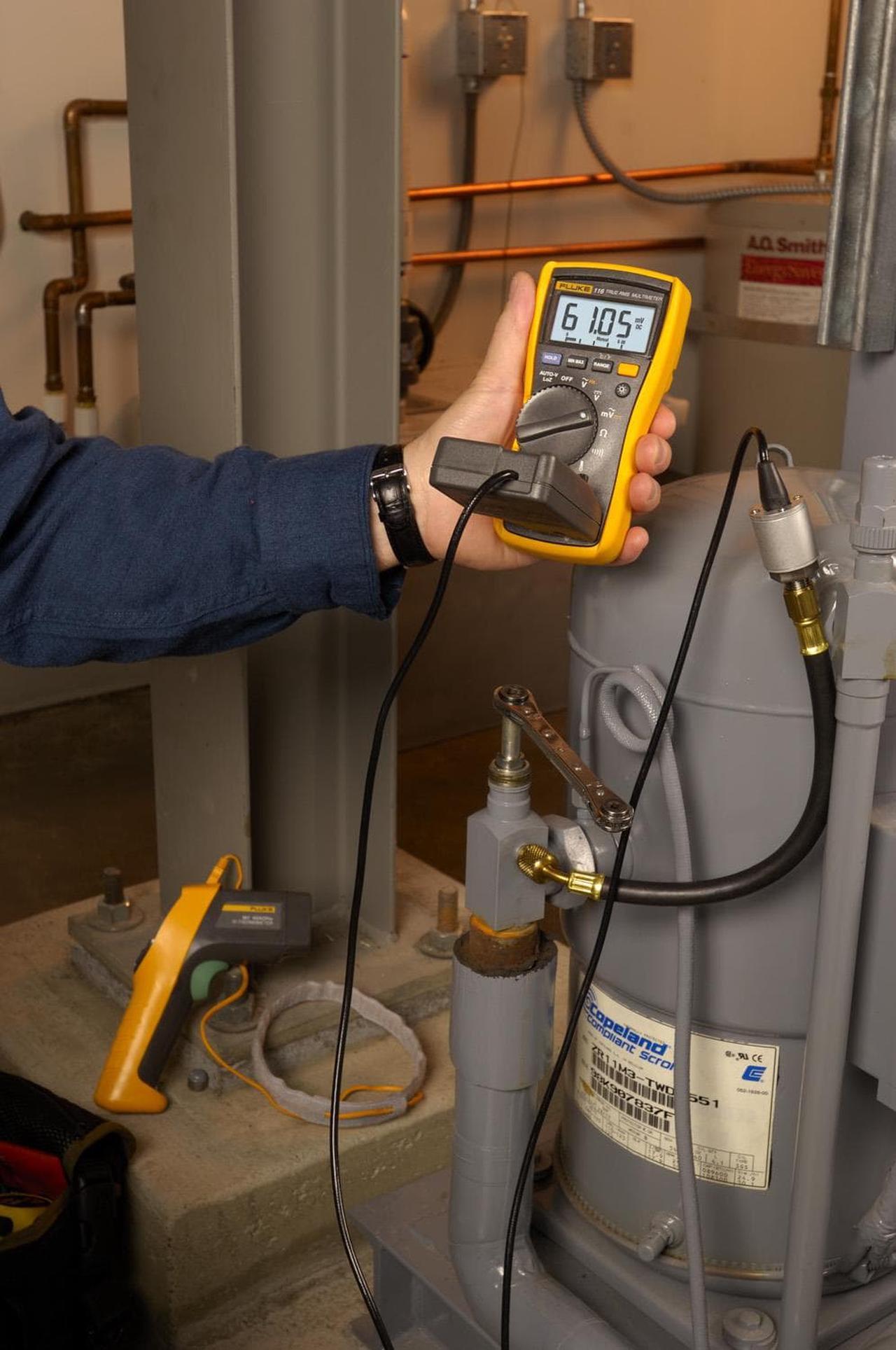 Alt view image 5 of 10 - Fluke 116 HVAC/R Multimeter with temperature and microamps