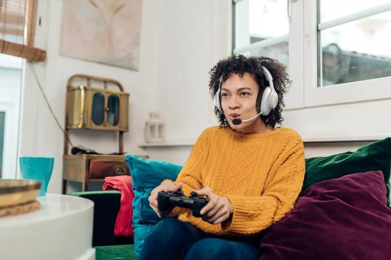 Alt view image 9 of 14 - JBL Q360PWLWHTBL Quantum 360P Over the Ear Gaming Headset - White/Blue