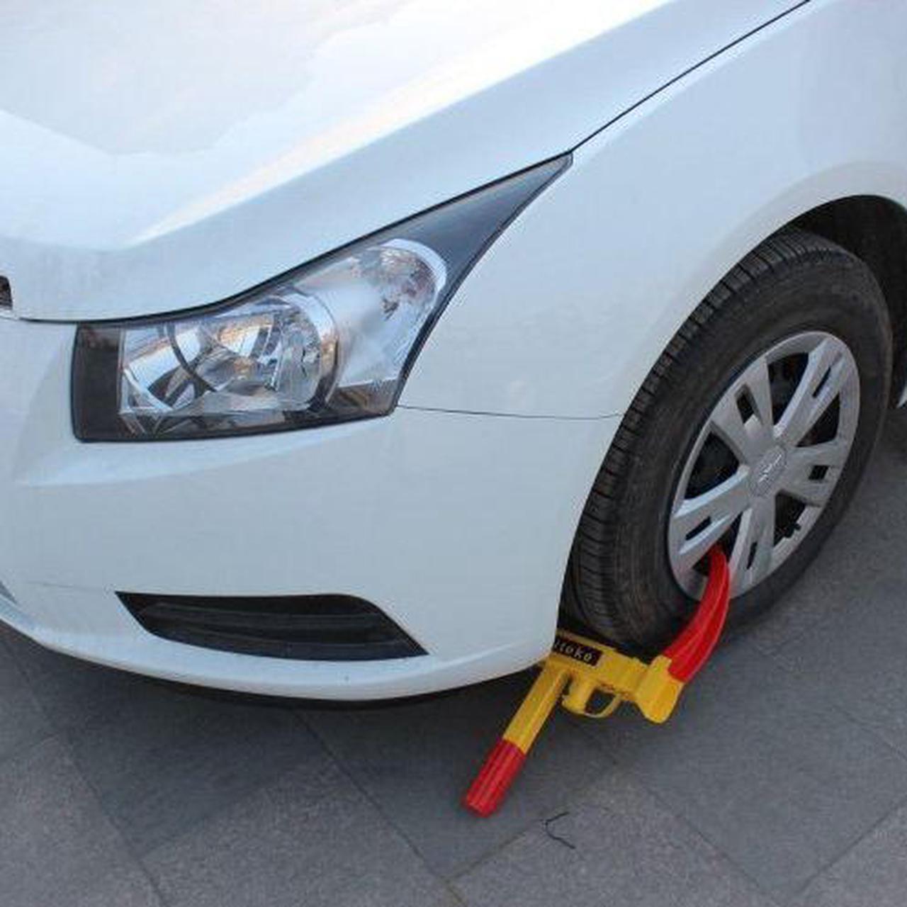 Main image of Wheel Lock Clamp Boot Tire Claw Trailer Auto Car Truck Anti-Theft Towing
