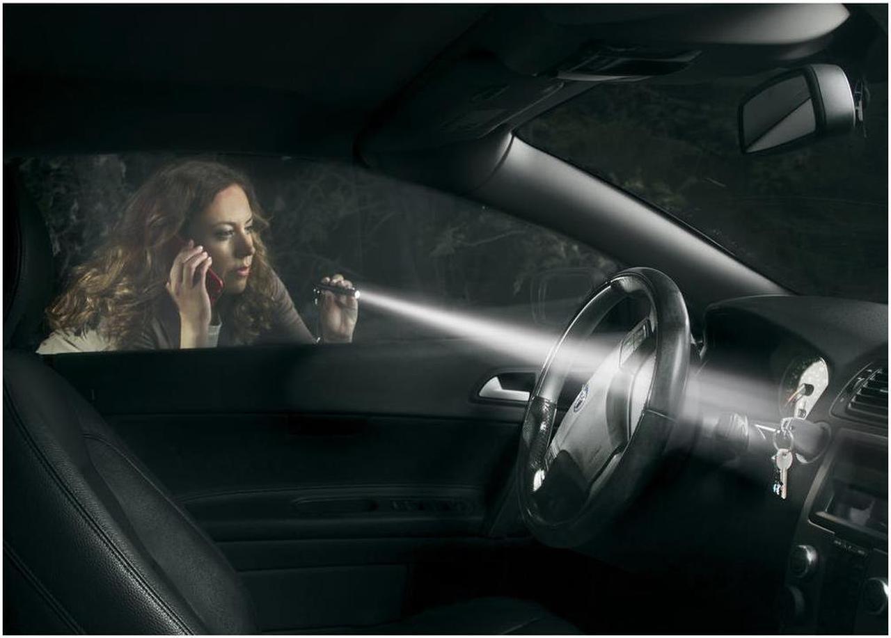 Alt view image 4 of 4 - MagLite XL50 3-AAA LED Flashlight, Gerber Sharkbelly Fold Knife Kit, 200 Lumens