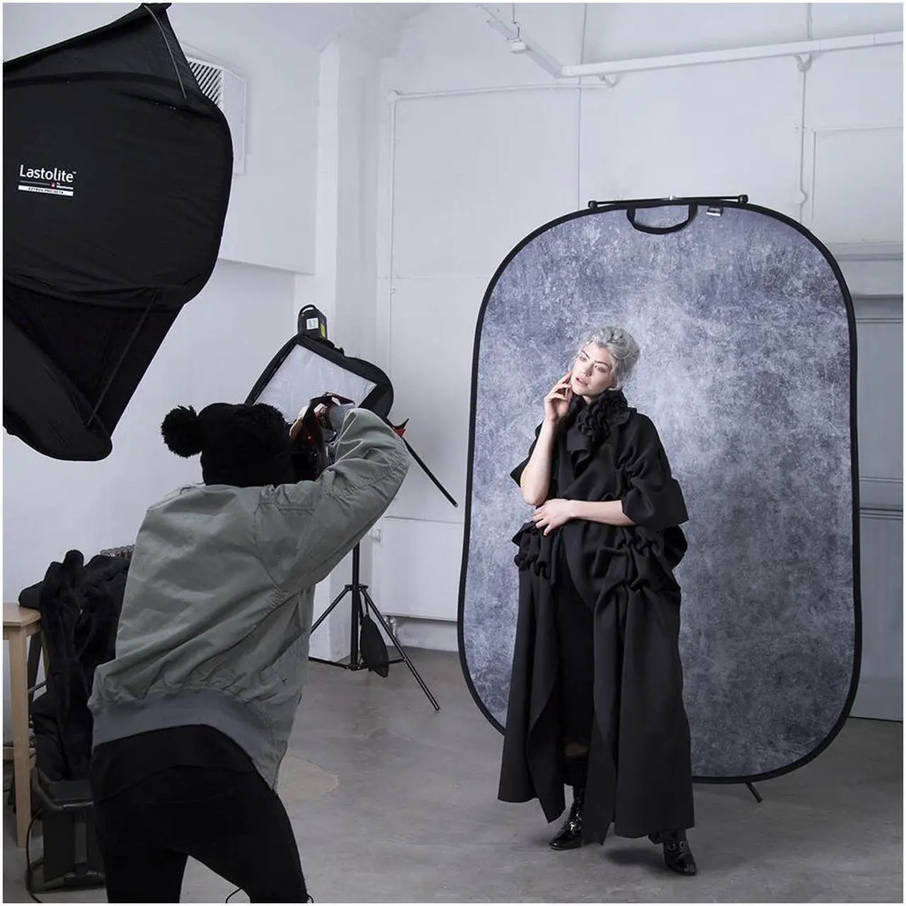Alt view image 4 of 7 - Manfrotto 5x7' Vintage Collapsible Background, Smoke/Concrete