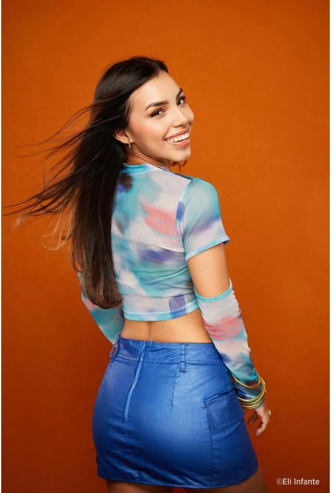 Alt view image 4 of 7 - Westcott 9x20' Wrinkle-Resistant Backdrop, Tiger Orange