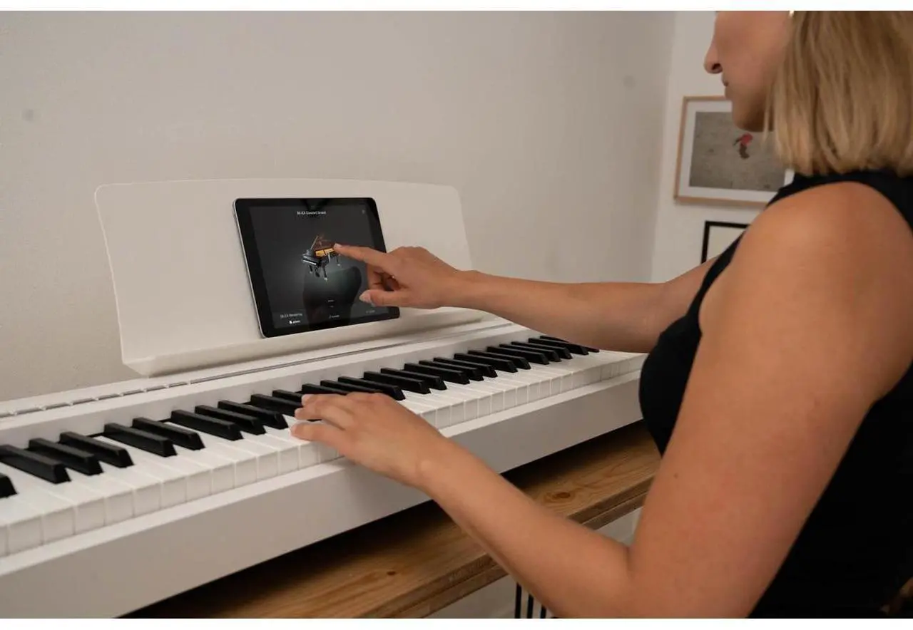 Alt view image 7 of 8 - Kawai ES120 88-Key Digital Piano With Speakers White