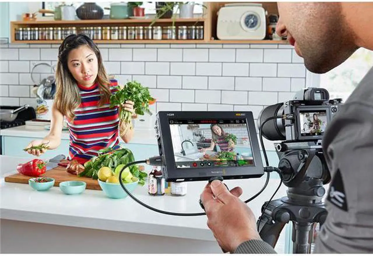 Alt view image 3 of 5 - Blackmagic Design Video Assist 7" 12G-SDI HDMI HDR Recording Monitor