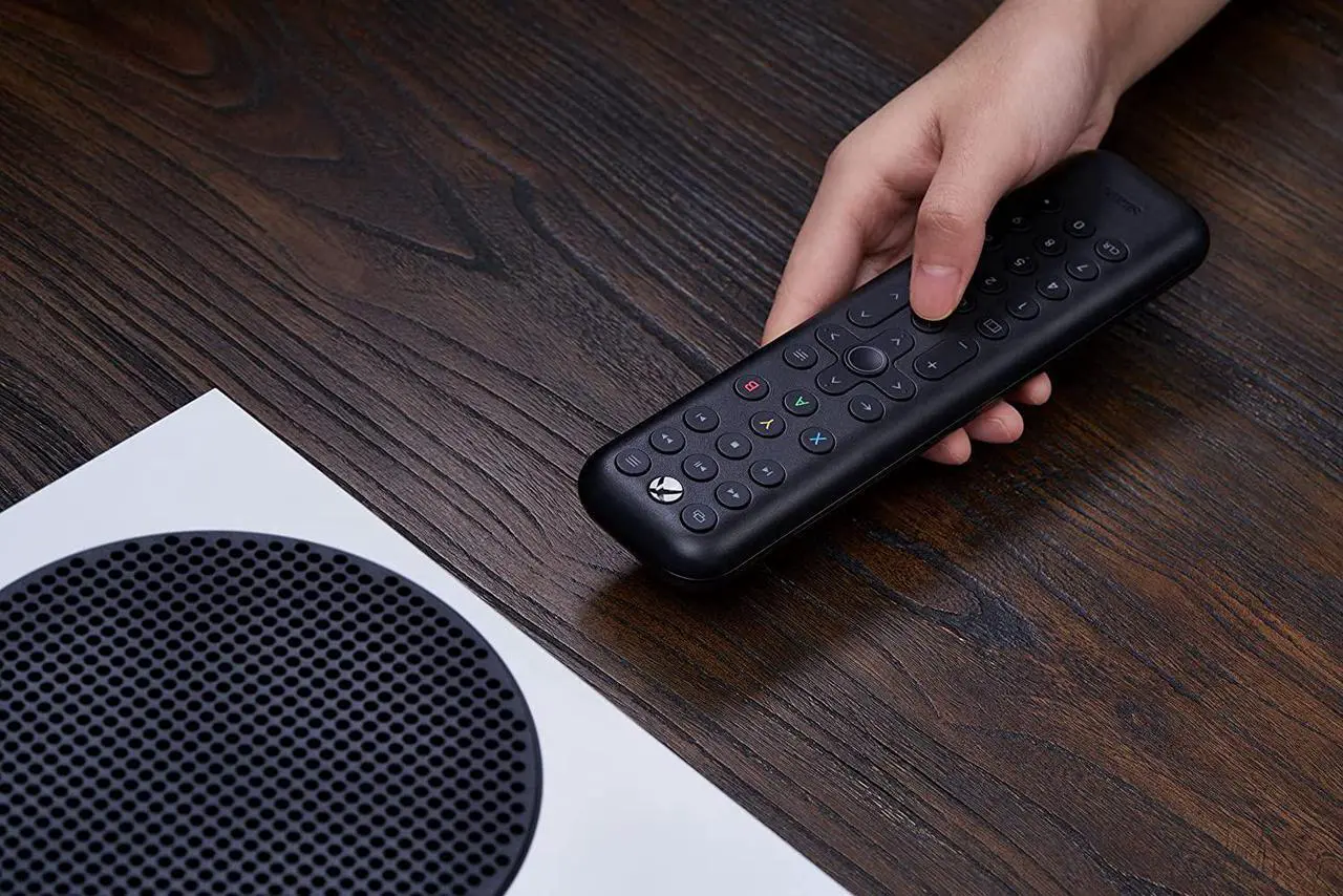 Alt view image 4 of 5 - 8Bitdo Media Remote for Xbox One, Xbox Series X and Xbox Series S (Long Edition, Infrared Remote)