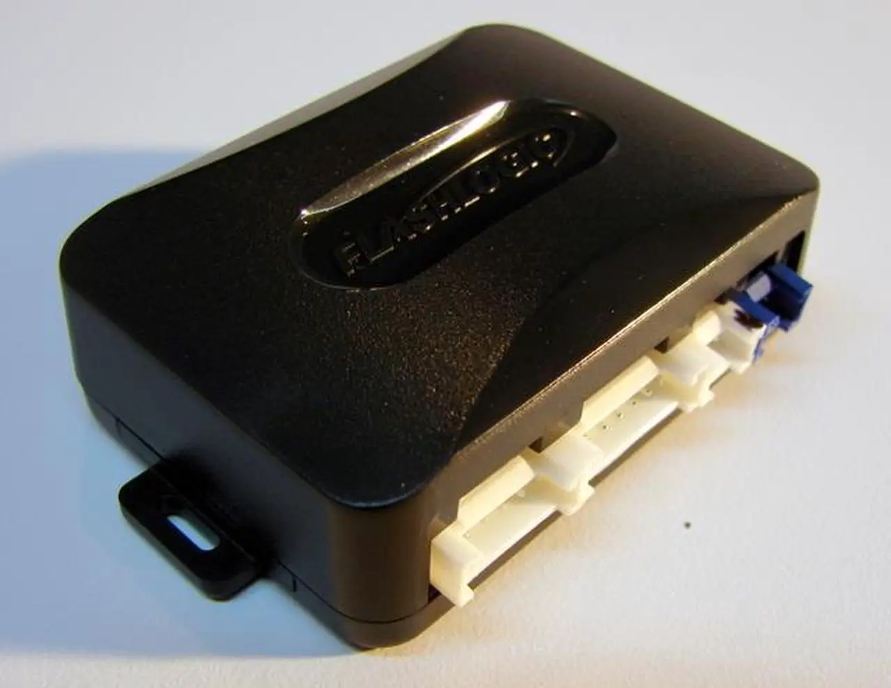 Alt view image 3 of 7 - FlashLogic FLCAN Multi-Platform Canbus Enabled Doorlock Interface Car Bypass