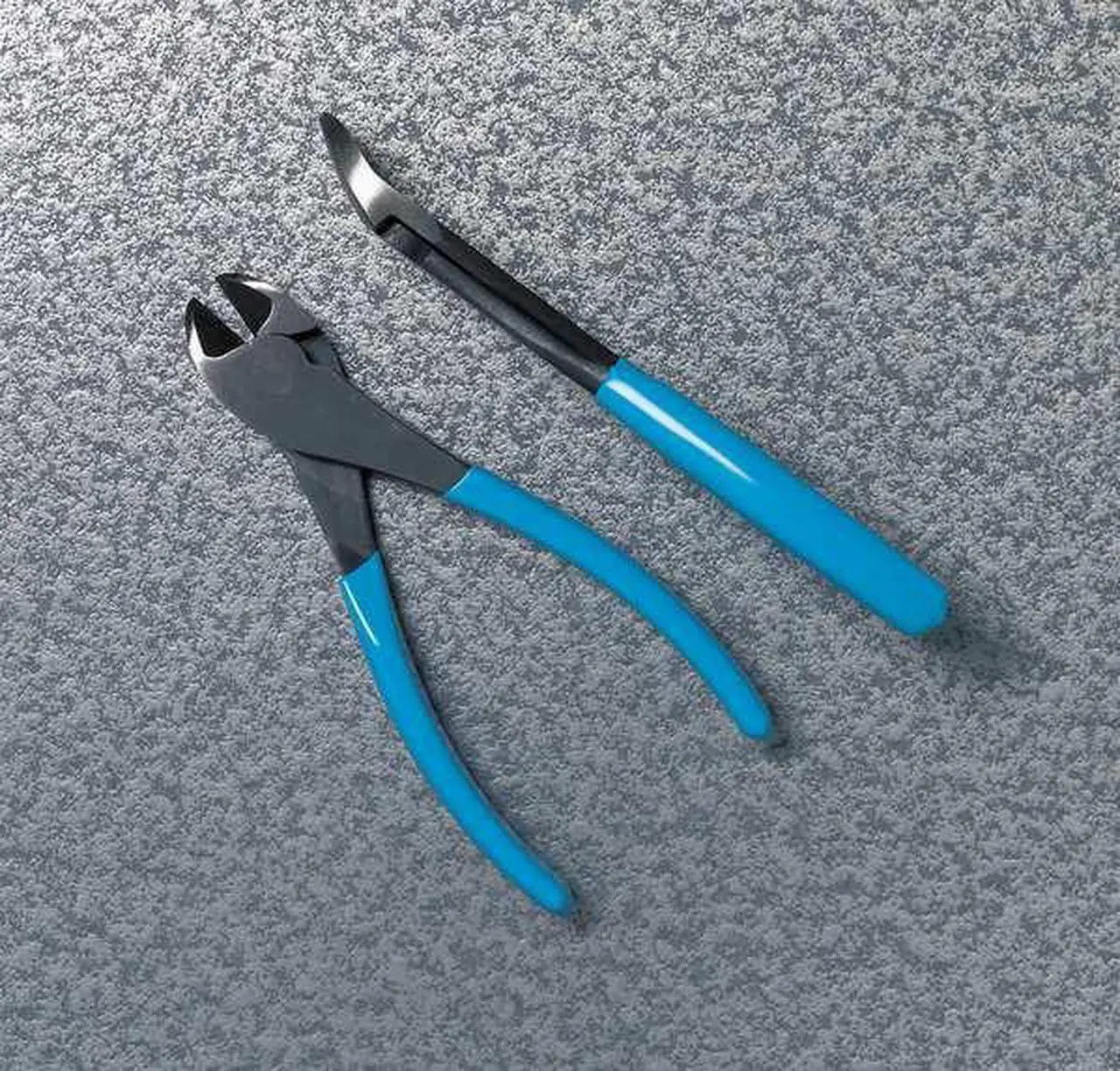 Alt view image 4 of 5 - CHANNELLOCK 337 7 in XLT(TM) Diagonal Cutting Plier Standard Cut Oval Nose