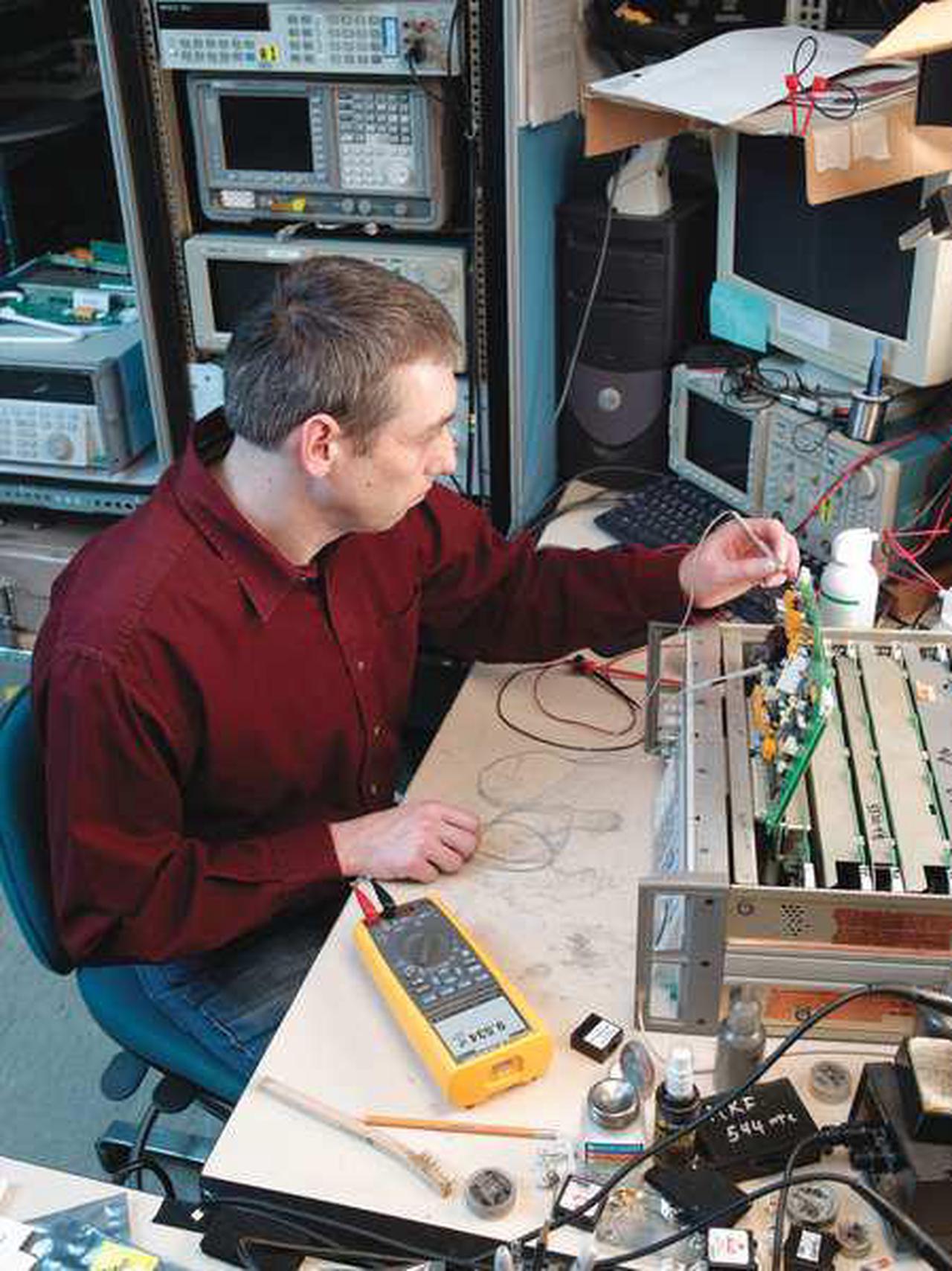 Alt view image 8 of 10 - FLUKE FLUKE-287 Digital Multimeter, 1,000 V Max DC, 0 V Max AC, TRMS, 50,000