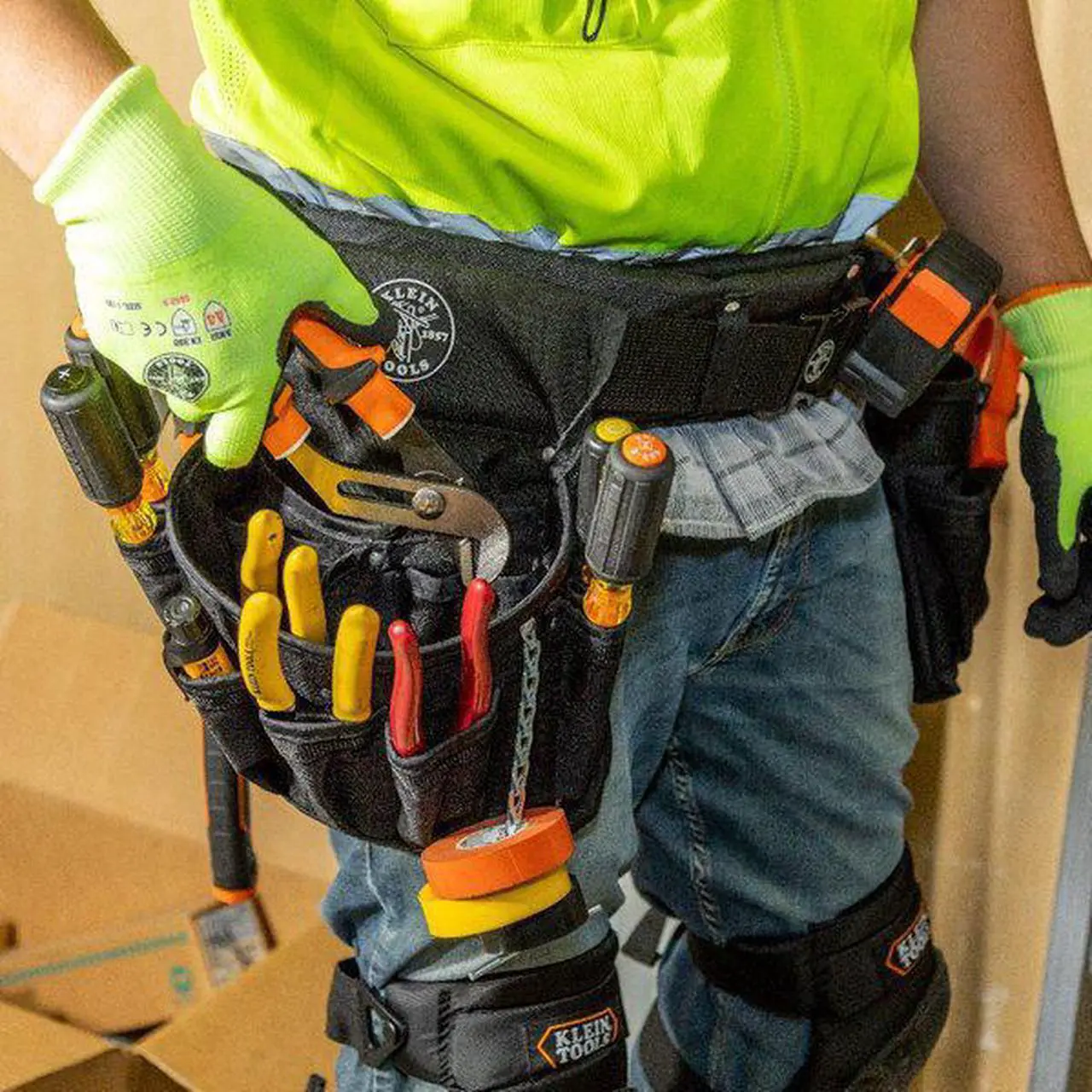 Alt view image 7 of 8 - Tool Pouches/Belt, L, 27 Pkt, Padded, 4 Pc
