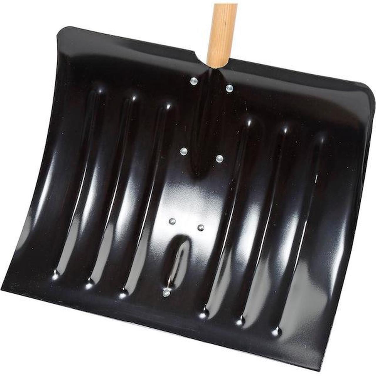 Alt view image 4 of 6 - True Temper 18 In. Steel Snow Shovel with 37 In. Wood Handle 1640700