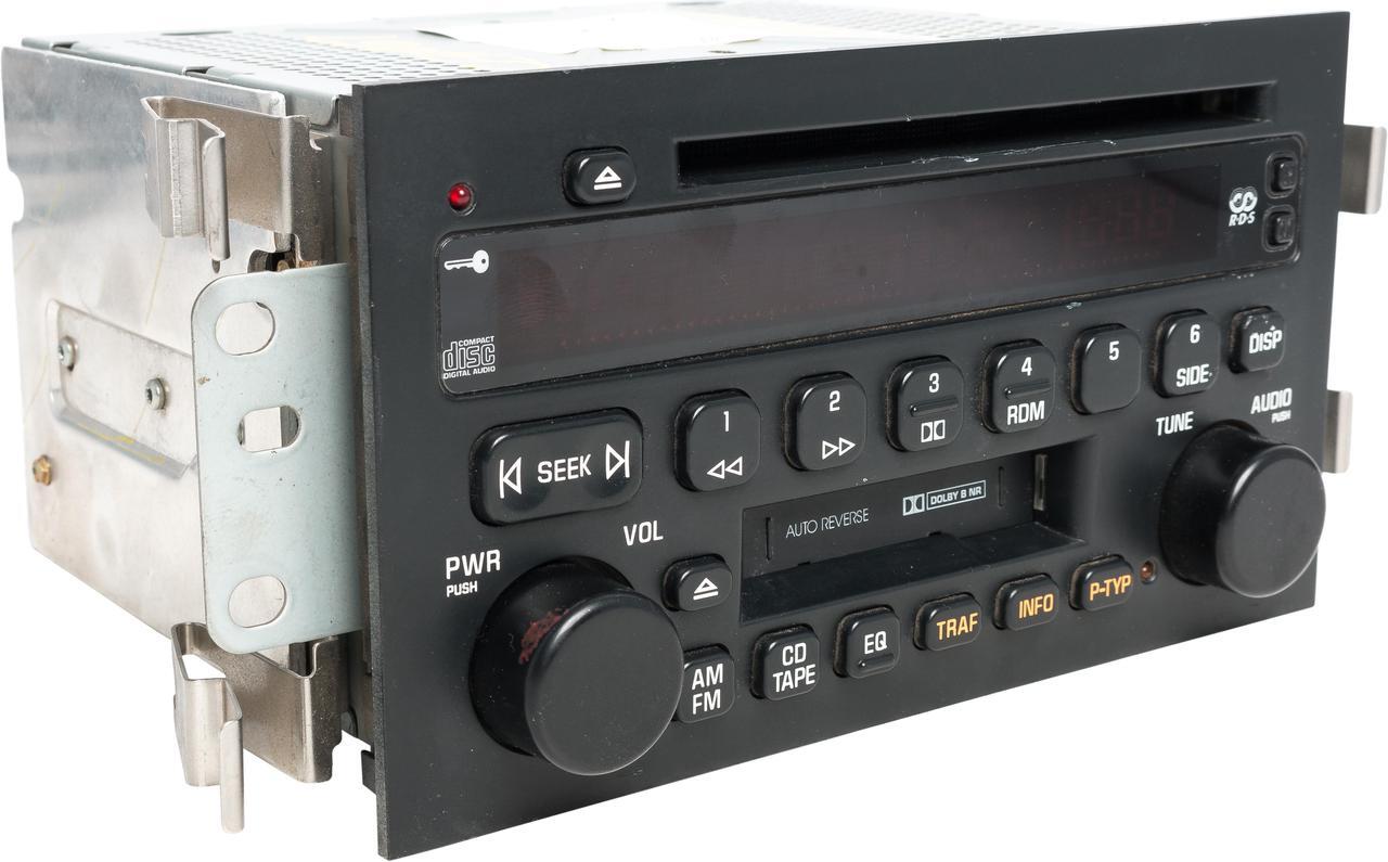 Alt view image 3 of 5 - 2002 Buick LeSabre OEM AM FM Cassette CD Player Radio 9366444 Option Code UN6