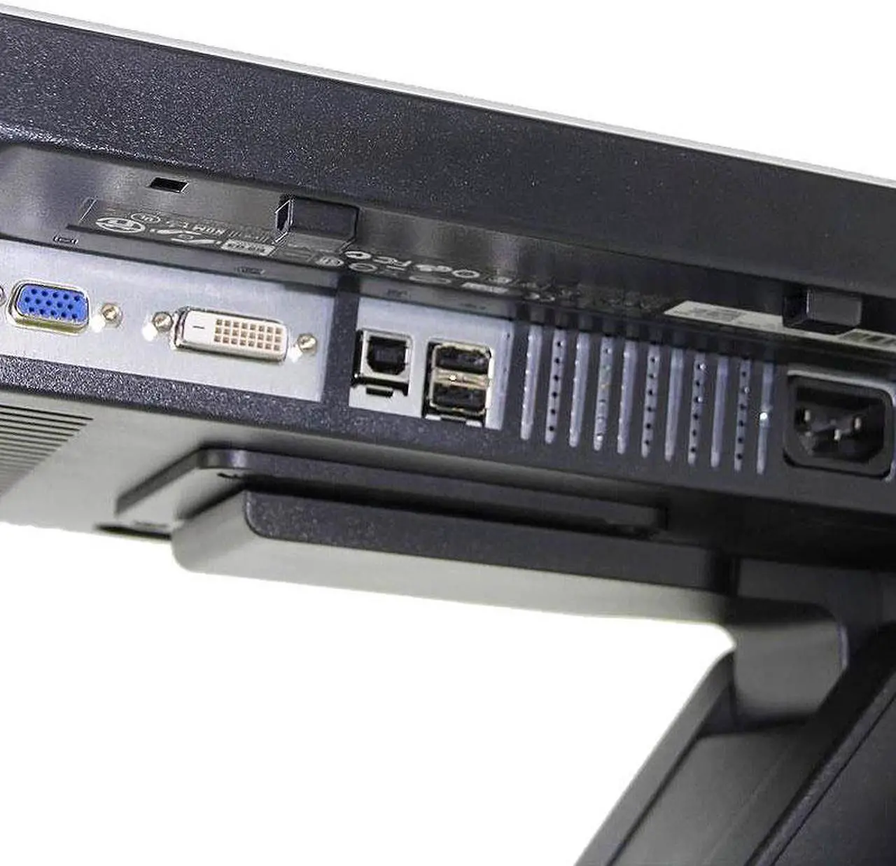 Alt view image 3 of 3 - HP 1740 1280 x 1024 Resolution 17" LCD Flat Panel Computer Monitor Display