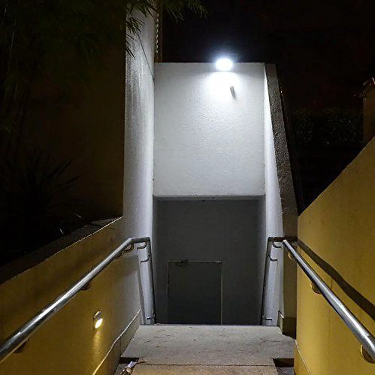 Alt view image 3 of 7 - TORCHSTAR 50W High Power Outdoor 4300lm LED Flood Light, LED Flood Light, 6000K Daylight Security Light