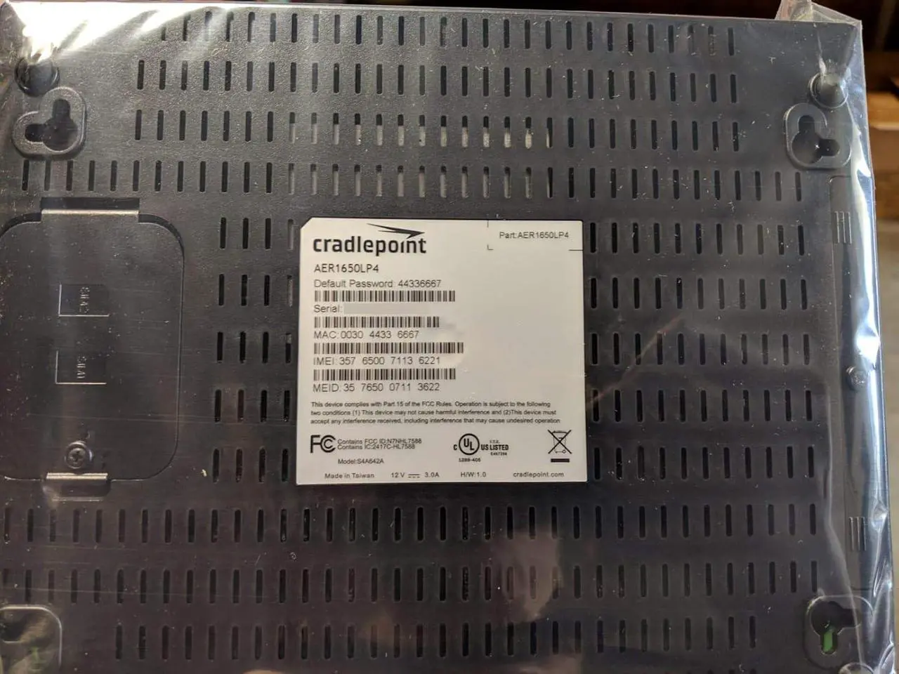 Alt view image 5 of 6 - CradlePoint AER1650LP4 Series 4G Advanced Edge Router w/5 Ethernet Ports (no WiFi)