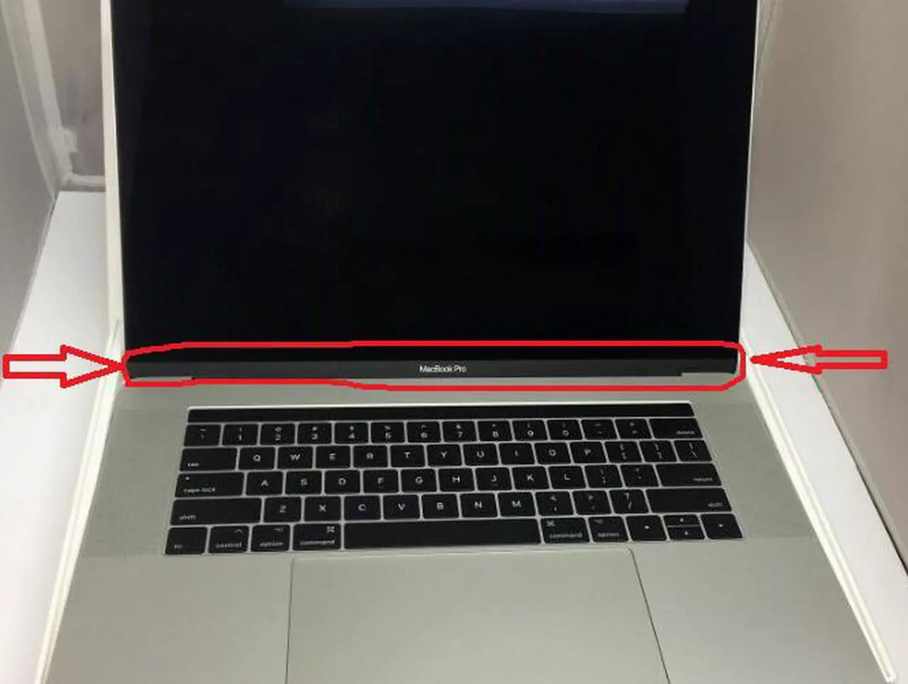 Main image of A1707 Lcd front bezel logo glass cover For Macbook pro 13'' 2016 2017 NEW