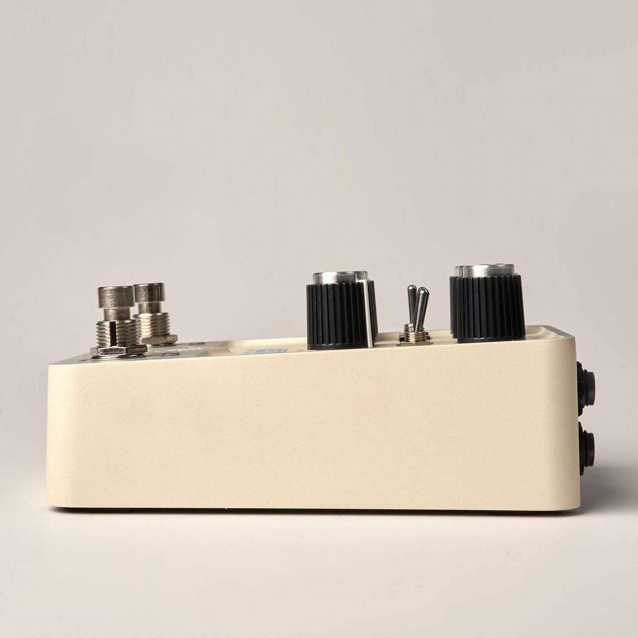 Alt view image 6 of 13 - Universal Audio UAFX Astra Modulation Machine Pedal