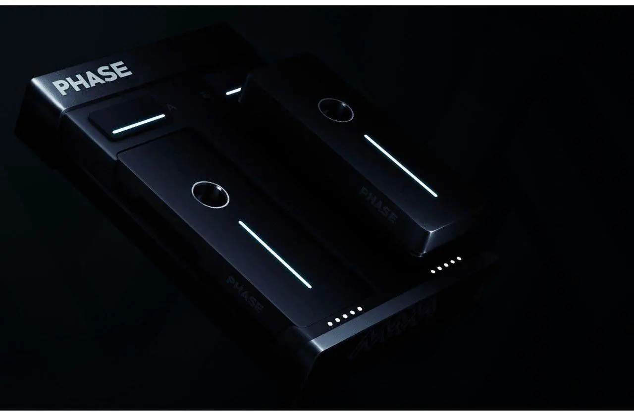 Alt view image 4 of 7 - MWM Phase Essential Wireless DVS Controller, Serato Control Vinyl Black, 12 Pair Bundle
