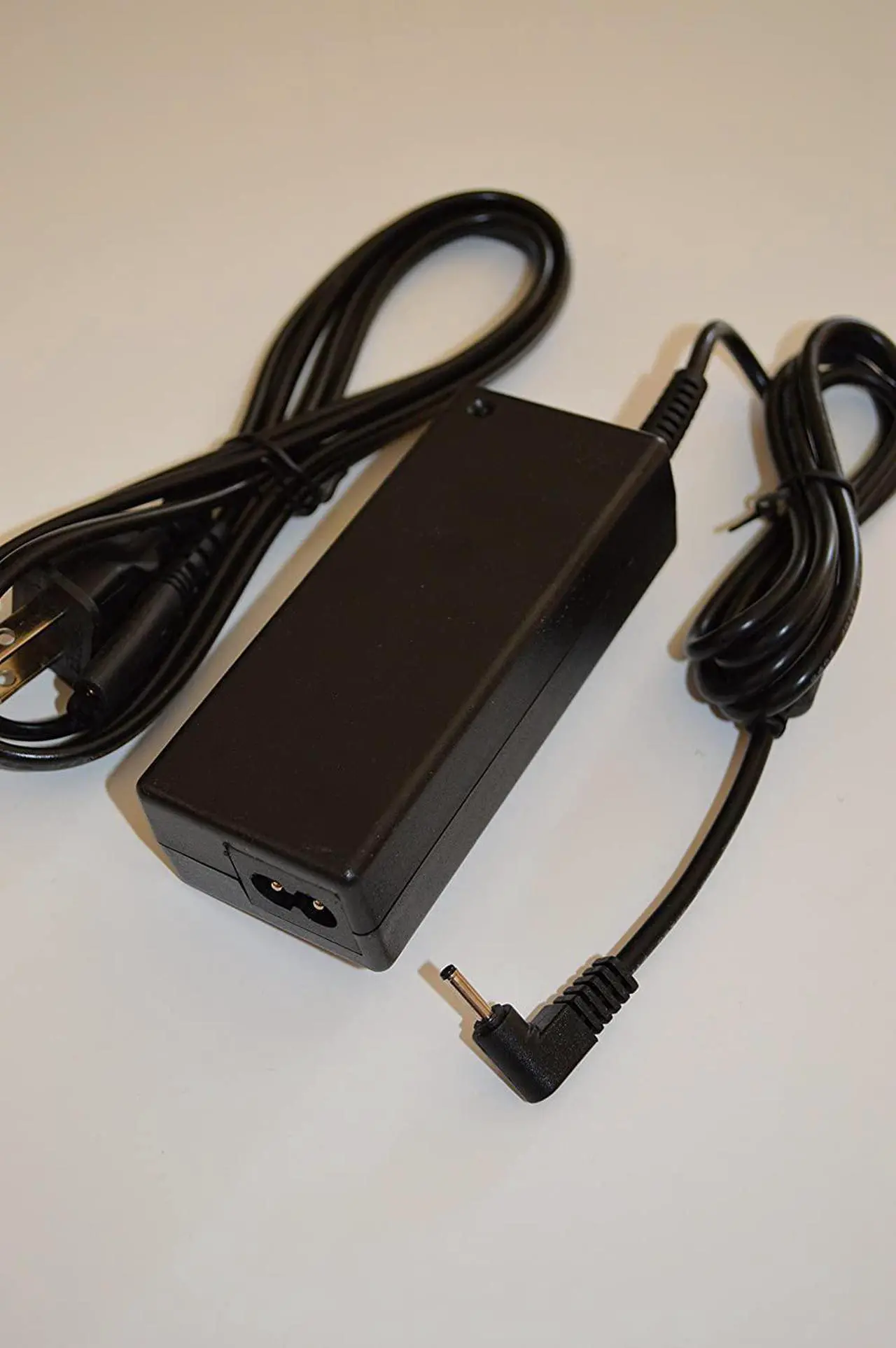 Alt view image 3 of 5 - USMART AC Adapter Laptop Charger for Samsung ATIV Book 5 NP540U4E-K01US, NP540U4E-K04US, NP540U4E-K03US Ultrabook Laptop Notebook Battery Power Supply Cord Plug