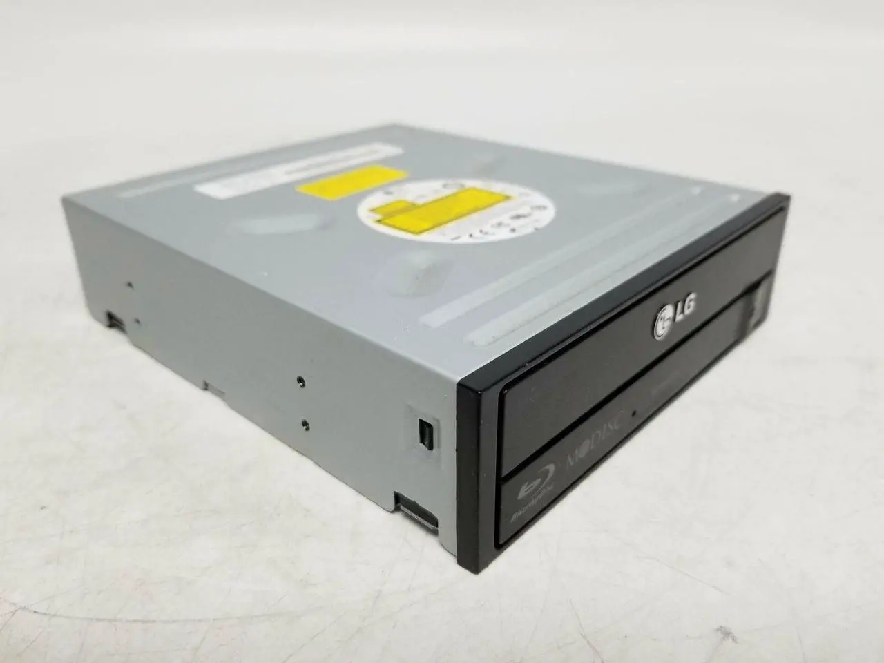 Main image of LG Electronics 14x SATA Blu-ray Internal Blu-ray Drive Optical Drive without Software, Black (WH16NS40)