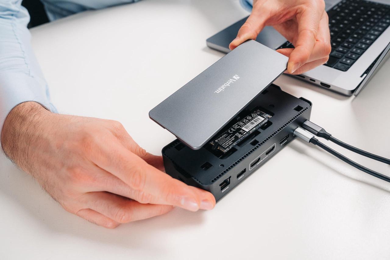 Alt view image 12 of 12 - Verbatim USB-C Pro Docking Station 15-In-1 256GB Vi3000 SSD